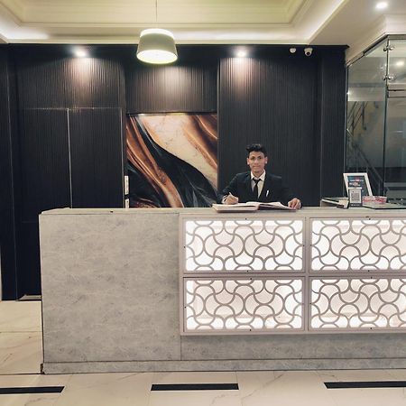 Hotel Almora Sky Near By Delhi International Airport With - Free Airport Pickup And Drop New Delhi Extérieur photo
