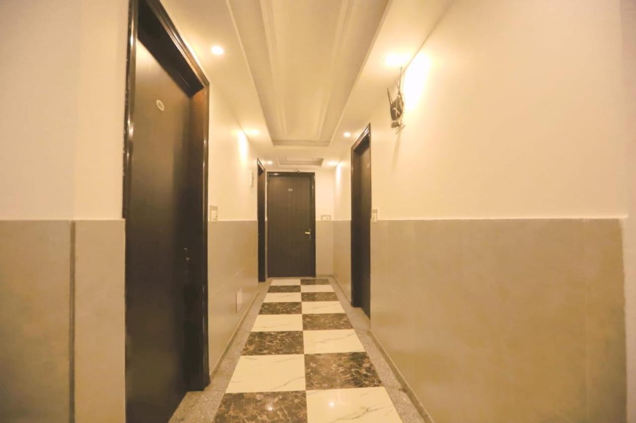 Hotel Almora Sky Near By Delhi International Airport With - Free Airport Pickup And Drop New Delhi Extérieur photo