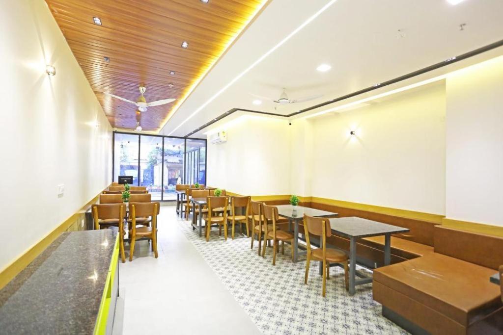 Hotel Almora Sky Near By Delhi International Airport With - Free Airport Pickup And Drop New Delhi Extérieur photo