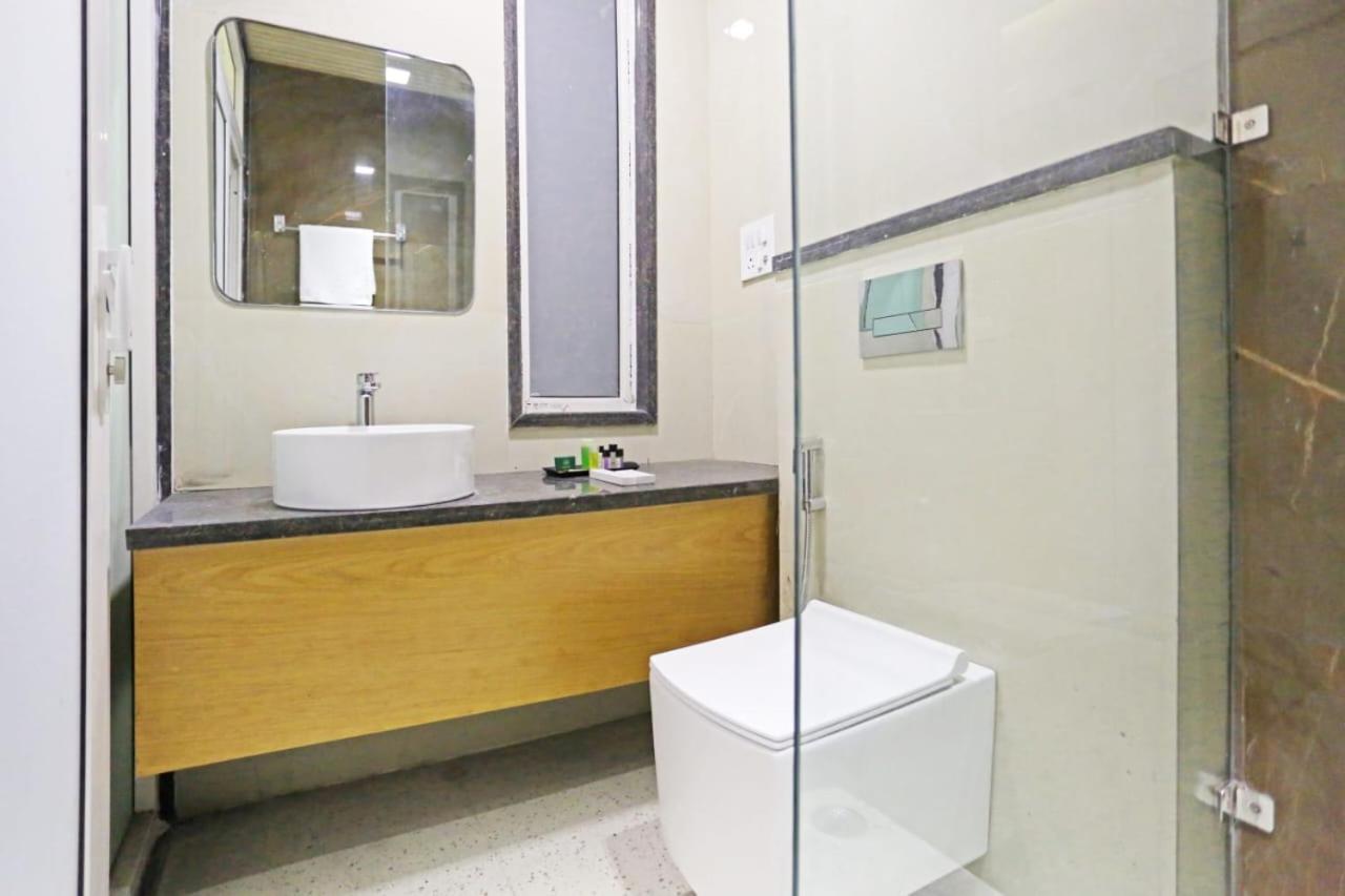 Hotel Almora Sky Near By Delhi International Airport With - Free Airport Pickup And Drop New Delhi Extérieur photo