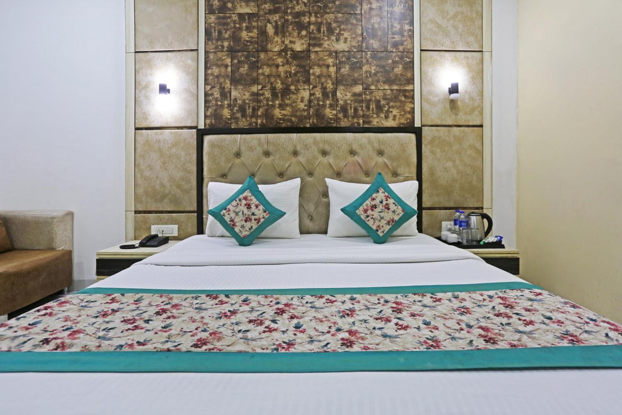 Hotel Almora Sky Near By Delhi International Airport With - Free Airport Pickup And Drop New Delhi Extérieur photo