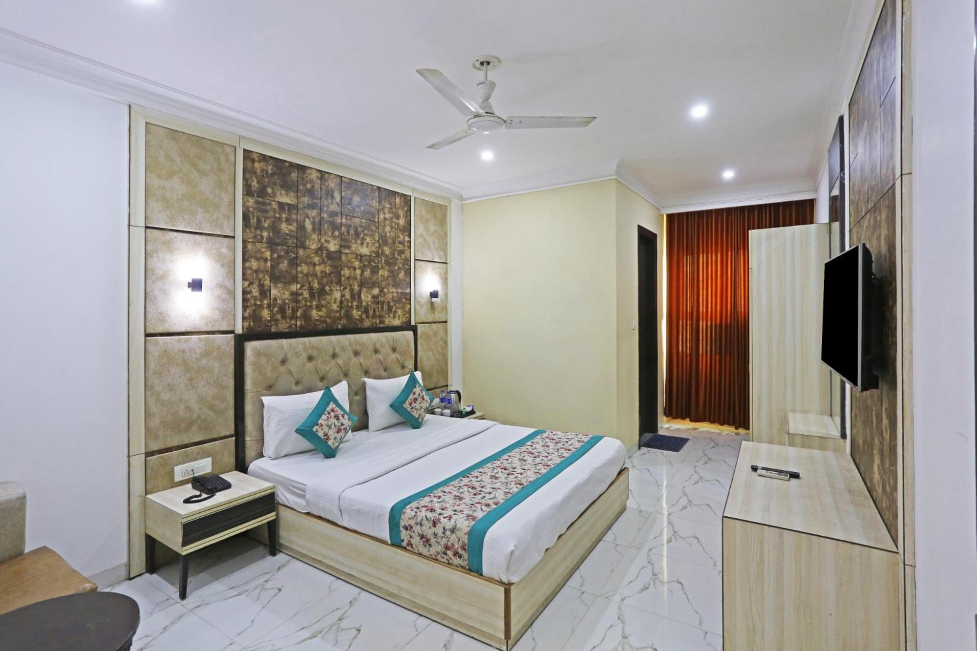 Hotel Almora Sky Near By Delhi International Airport With - Free Airport Pickup And Drop New Delhi Extérieur photo