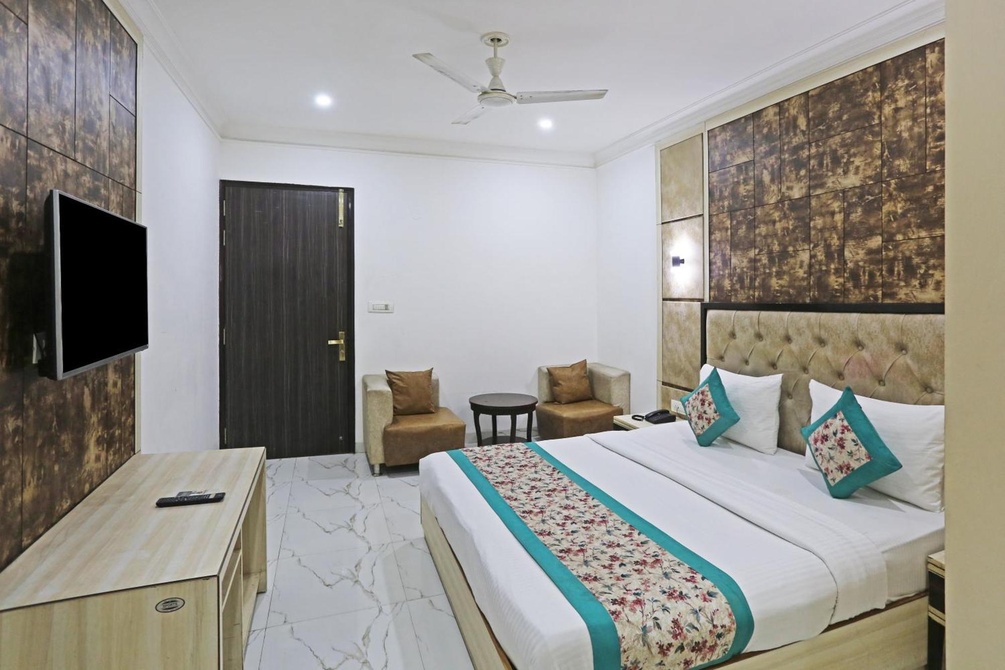 Hotel Almora Sky Near By Delhi International Airport With - Free Airport Pickup And Drop New Delhi Extérieur photo