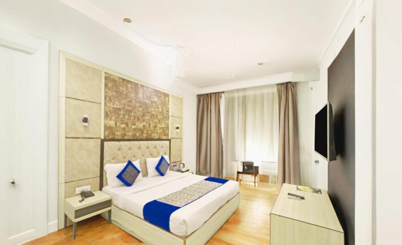 Hotel Almora Sky Near By Delhi International Airport With - Free Airport Pickup And Drop New Delhi Extérieur photo