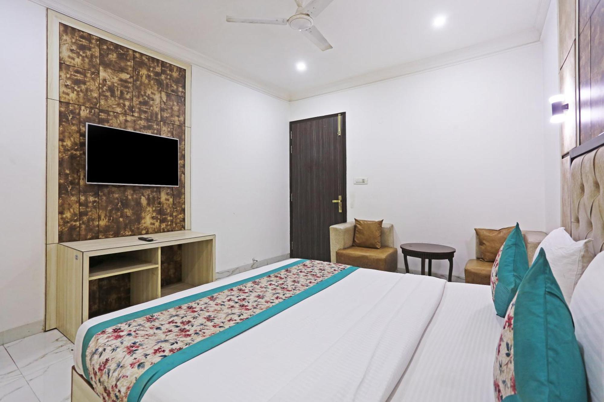 Hotel Almora Sky Near By Delhi International Airport With - Free Airport Pickup And Drop New Delhi Extérieur photo