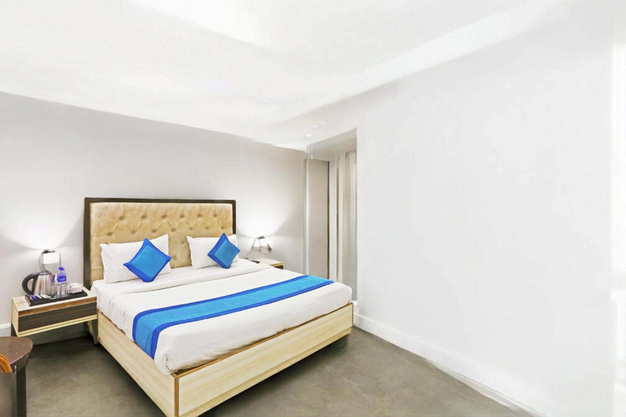 Hotel Almora Sky Near By Delhi International Airport With - Free Airport Pickup And Drop New Delhi Extérieur photo